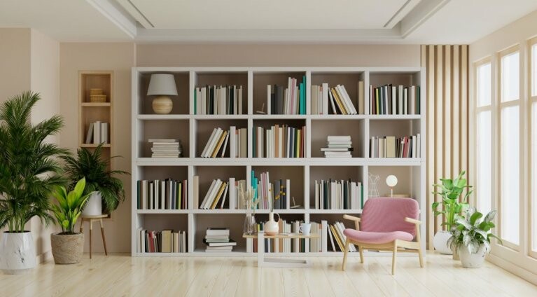Jak przechowywać książki? Wiszące półki, regały i witryny – 5 rozwiązań dla bibliofilów