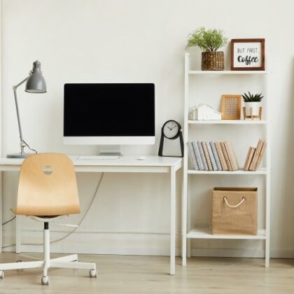 Jak dobrać wysokość biurka do pracy?