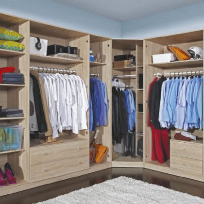 Jak funkcjonalnie urządzić garderobę?