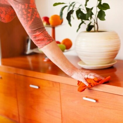 Jak skutecznie walczyć z kurzem w domu?