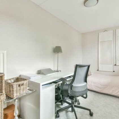 Mała sypialnia, wielkie możliwości: 8 pomysłów na efektywne wykorzystanie przestrzeni