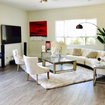 Duży narożnik czy kanapa z fotelami - co wybrać?