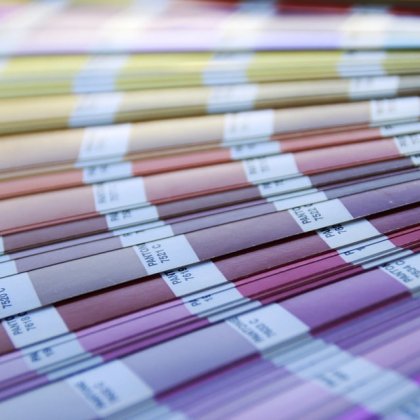 Jak zaprezentować we wnętrzu modne kolory 2019 roku?